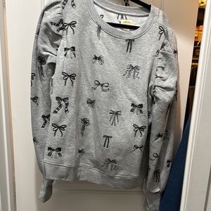 Gray Sweatshirt with Bow Print